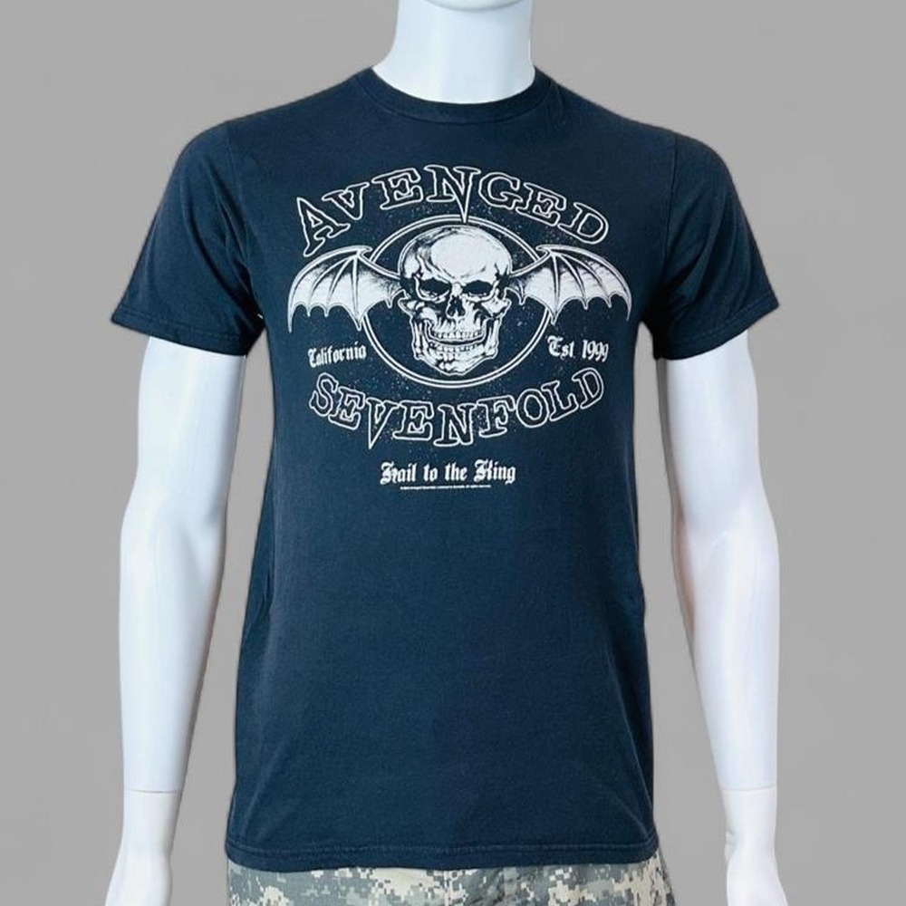 Y2K Avenged Sevenfold band tee with white skull and bat graphic Size M
